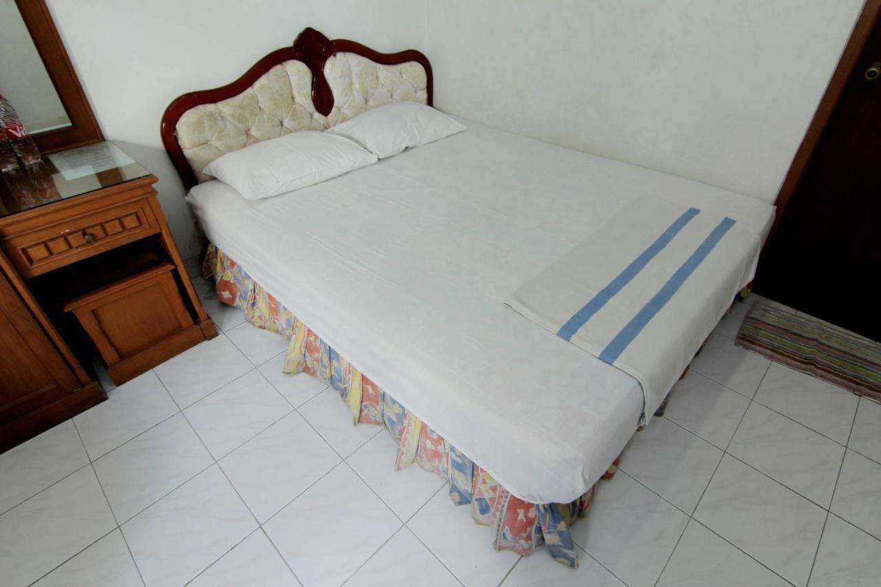 Hotel Fevytra Syariah Yogyakarta Extérieur photo