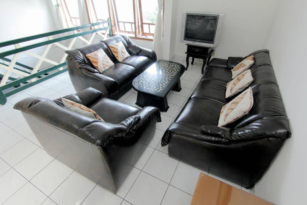 Hotel Fevytra Syariah Yogyakarta Extérieur photo