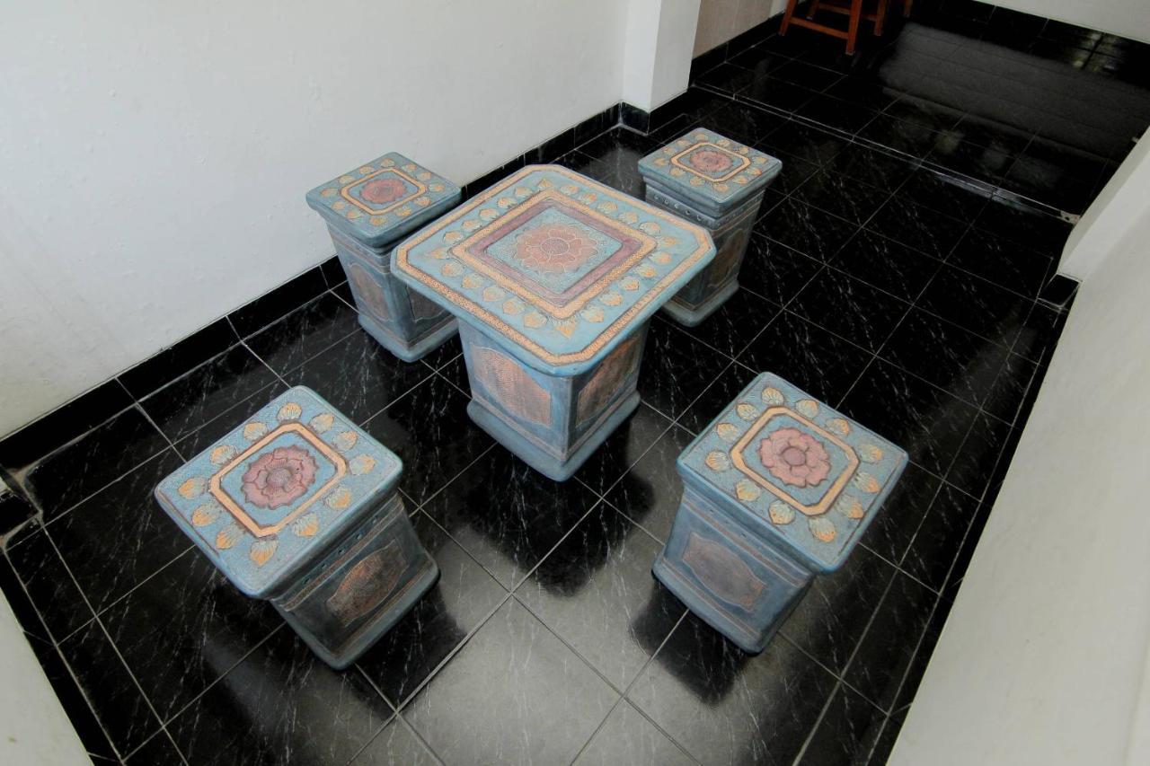 Hotel Fevytra Syariah Yogyakarta Extérieur photo