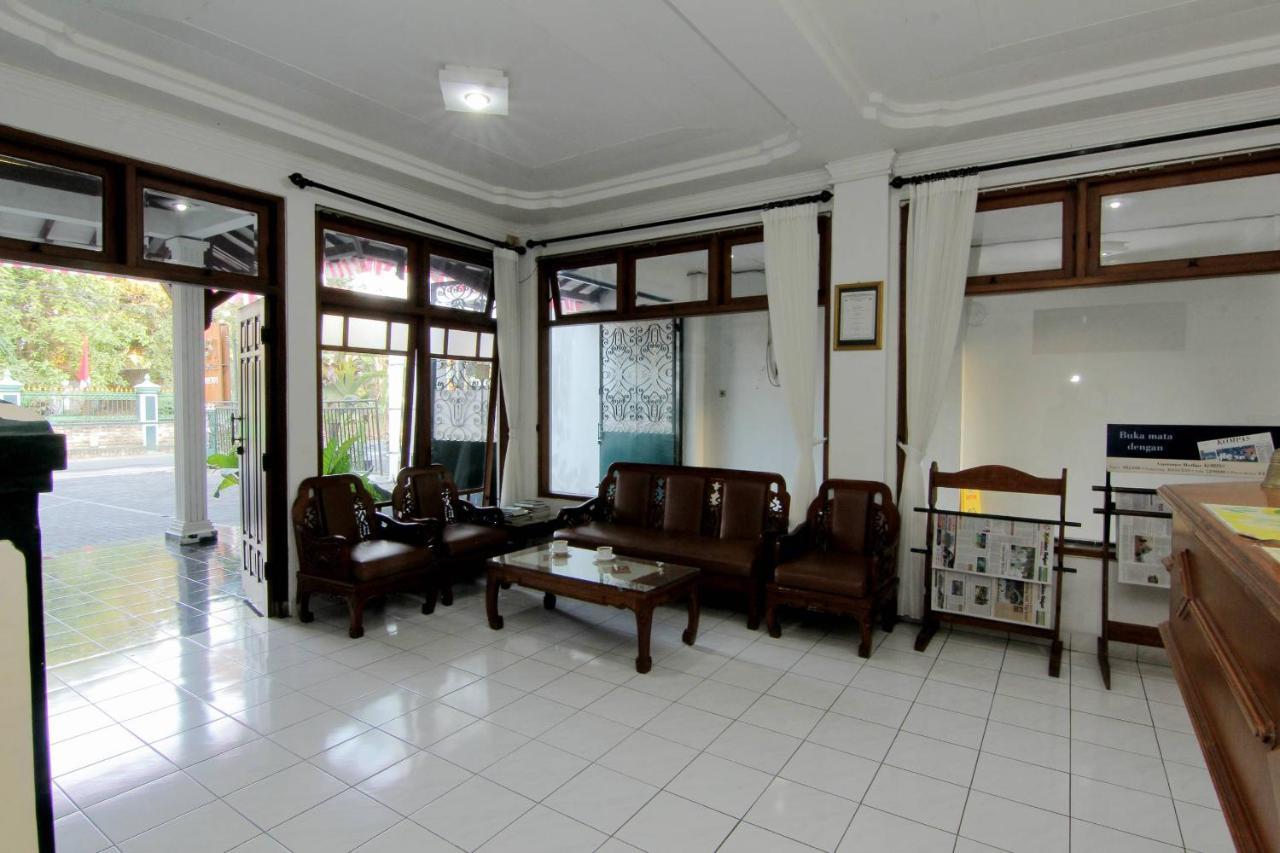 Hotel Fevytra Syariah Yogyakarta Extérieur photo