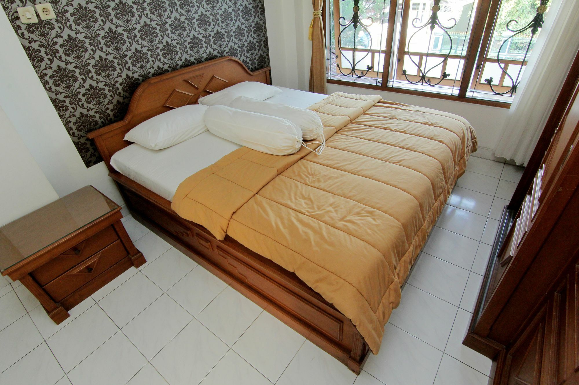 Hotel Fevytra Syariah Yogyakarta Extérieur photo